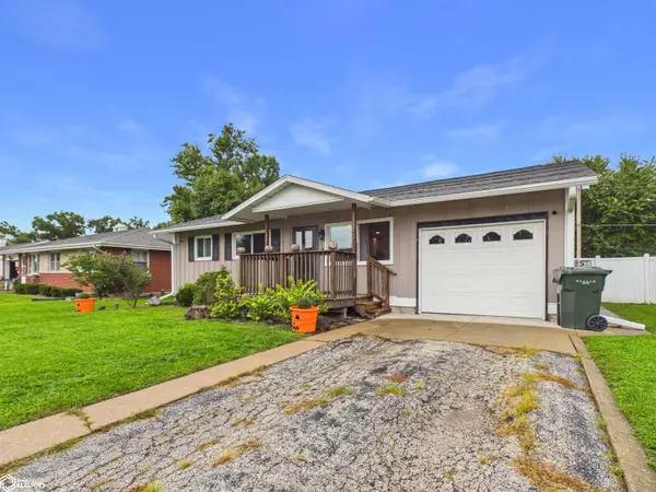 45 Pleasant LN, Keokuk, IA 52632