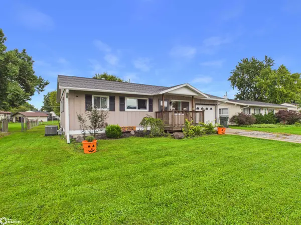 45 Pleasant LN, Keokuk, IA 52632