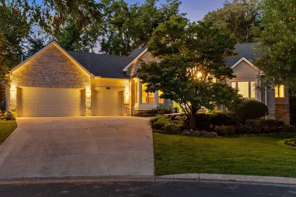 7524 Auto Club CIR, Bloomington, MN 55438