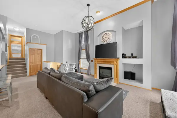 10154 Country Club Curve, Woodbury, MN 55129