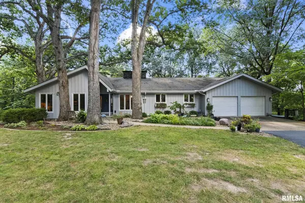 423 Blane CT,  Dawson,  IL 62650