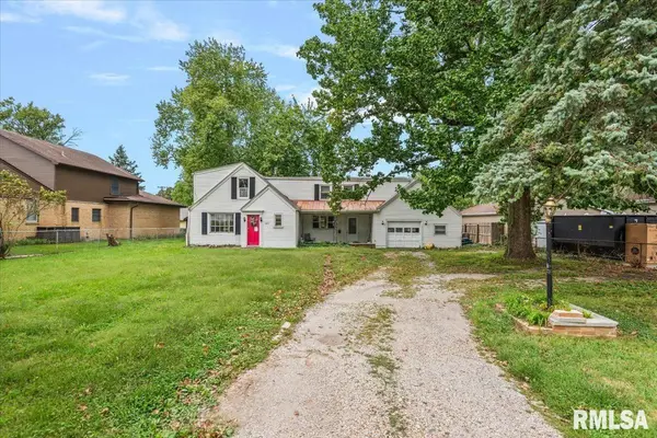 3245 S 2ND ST, Springfield, IL 62703