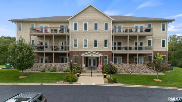 114 EAGLE RDG #114, Washington, IL 61571
