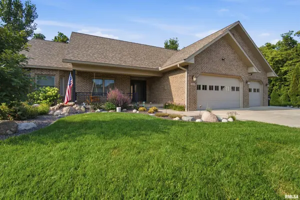 1841 AUTUMN RDG, Washington, IL 61571