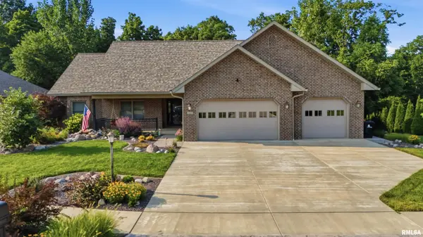 1841 AUTUMN RDG, Washington, IL 61571