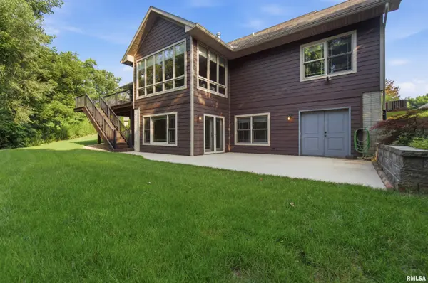 1841 AUTUMN RDG, Washington, IL 61571