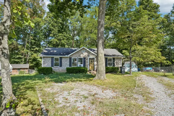 1807 Winding Way Dr, White House, TN 37188