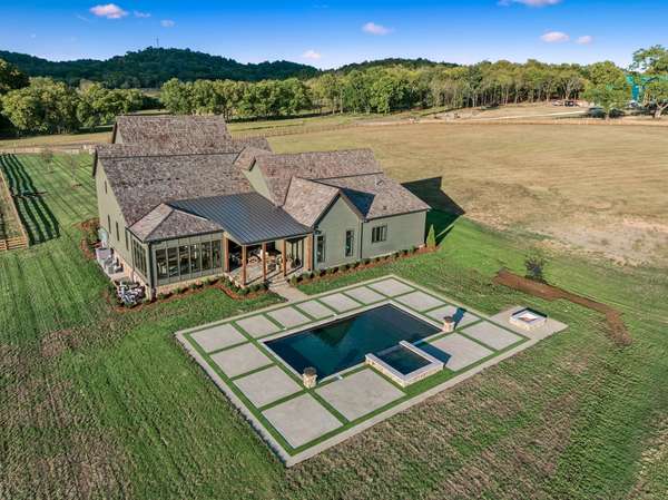 4015 Baileys Cove Ct, Franklin, TN 37064