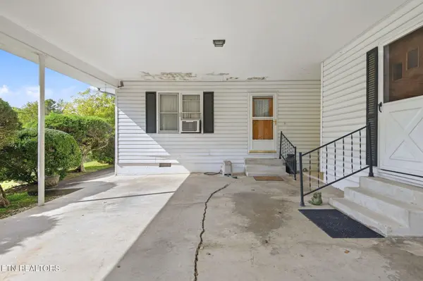 209 Oak St, Jellico, TN 37762