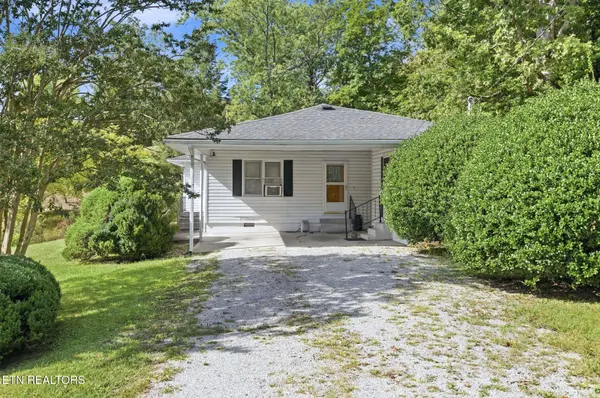 209 Oak St, Jellico, TN 37762