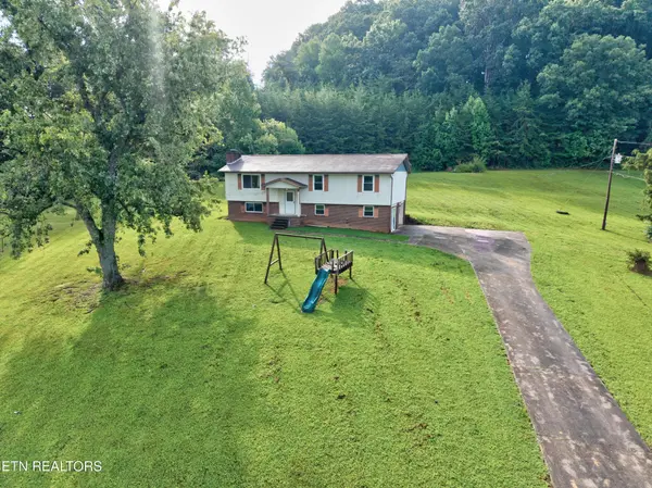 572 S Union Grove Rd, Friendsville, TN 37737