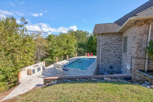 544 Kings Hills Blvd, Pigeon Forge, TN 37863