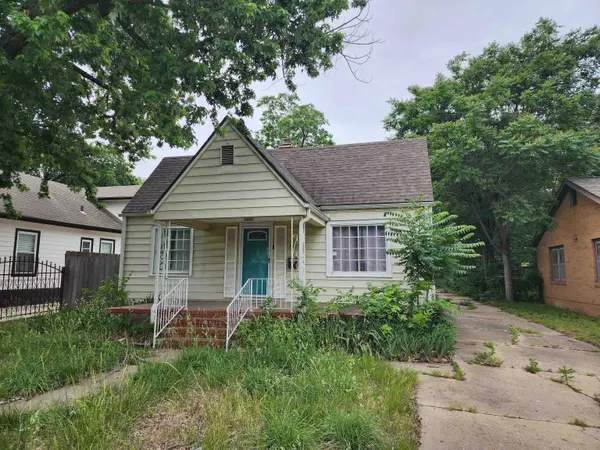 1537 N Burns, Wichita, KS 67203