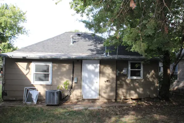 214 N IOWA, Winfield, KS 67156