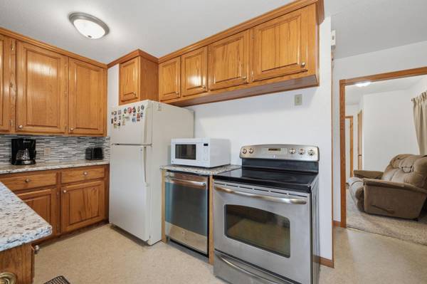 7504 E Gilbert St, Wichita, KS 67207