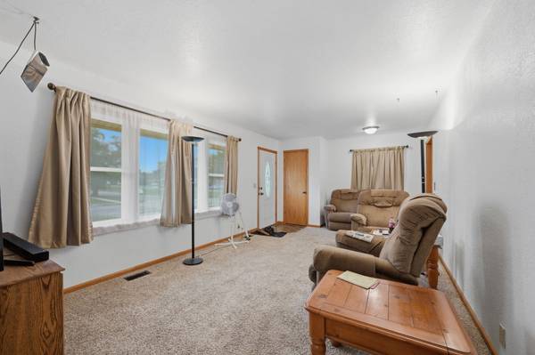 7504 E Gilbert St, Wichita, KS 67207
