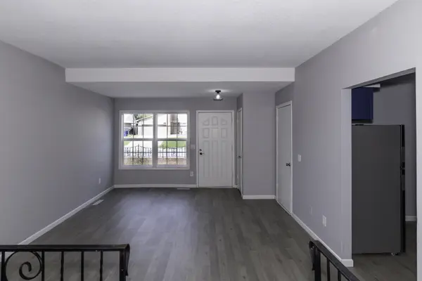 8709 E Longlake Cir, Wichita, KS 67207