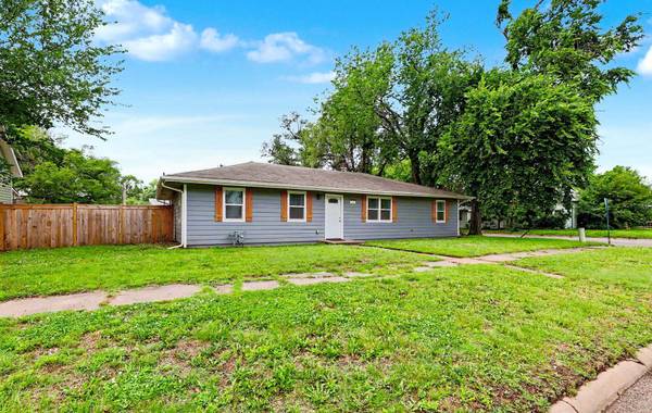 221 W Main, Mount Hope, KS 67108
