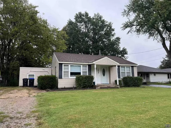 3404 NW Rochester RD, Topeka, KS 66617
