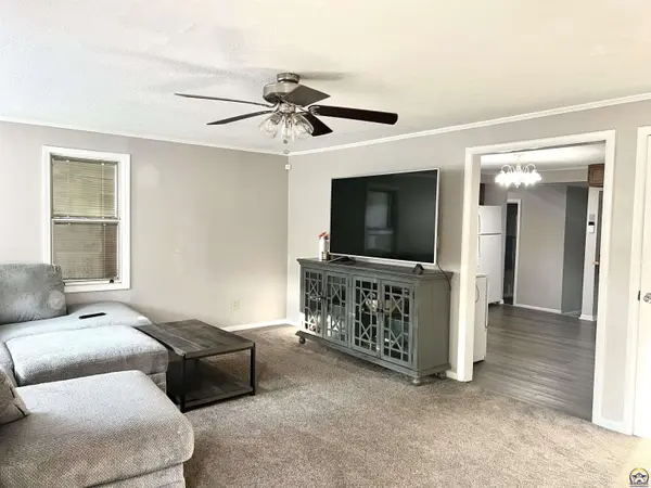 3404 NW Rochester RD, Topeka, KS 66617