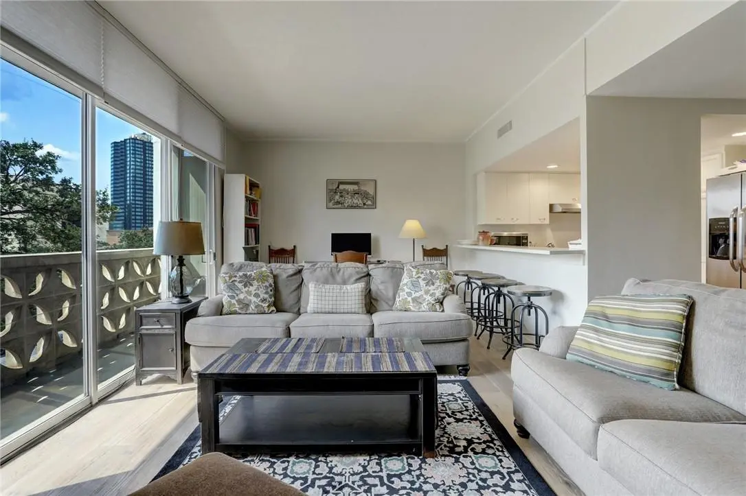 1801 Lavaca ST #3L, Austin, TX 78701
