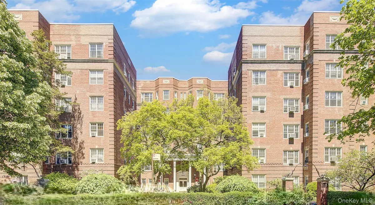 76-35 113th ST #6F, Forest Hills, NY 11375