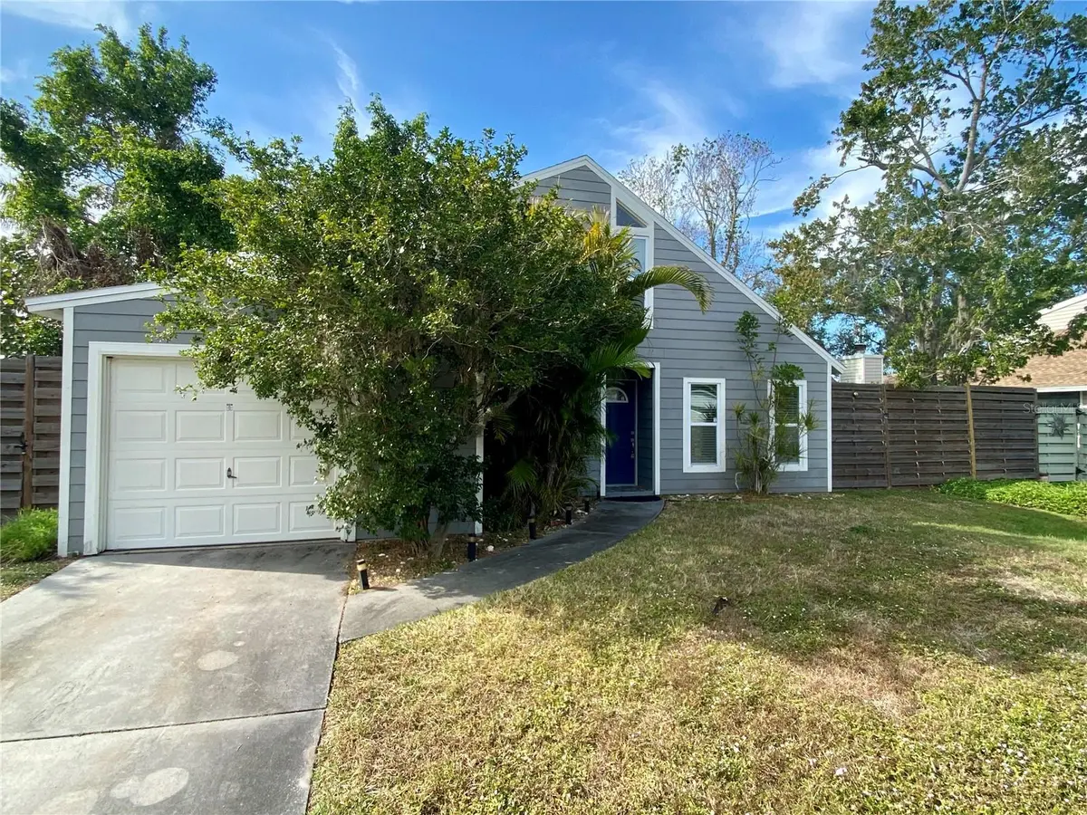 4564 IOLA DR, Sarasota, FL 34231