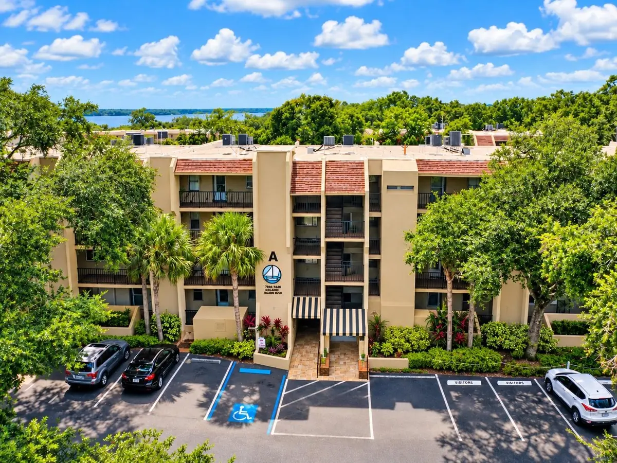 90 S HIGHLAND AVE #202, Tarpon Springs, FL 34689