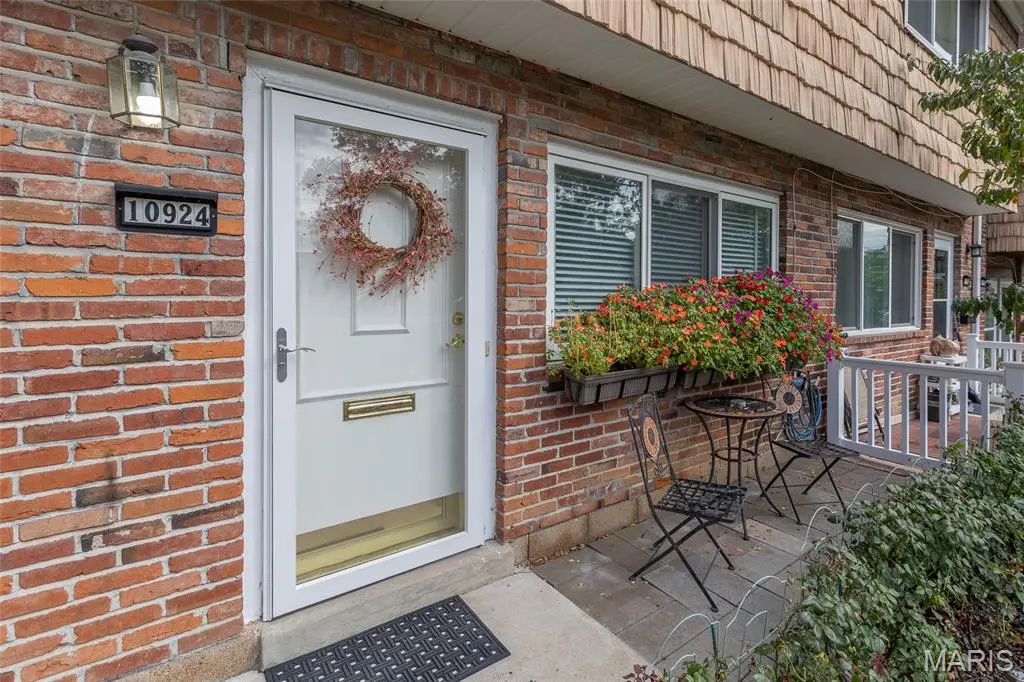 10924 Carroll Wood WAY, Sappington, MO 63128