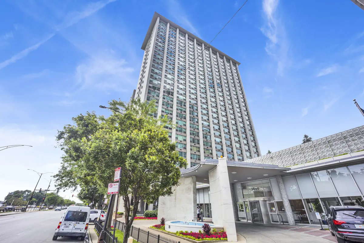 3600 N Lake Shore DR #201, Chicago, IL 60613