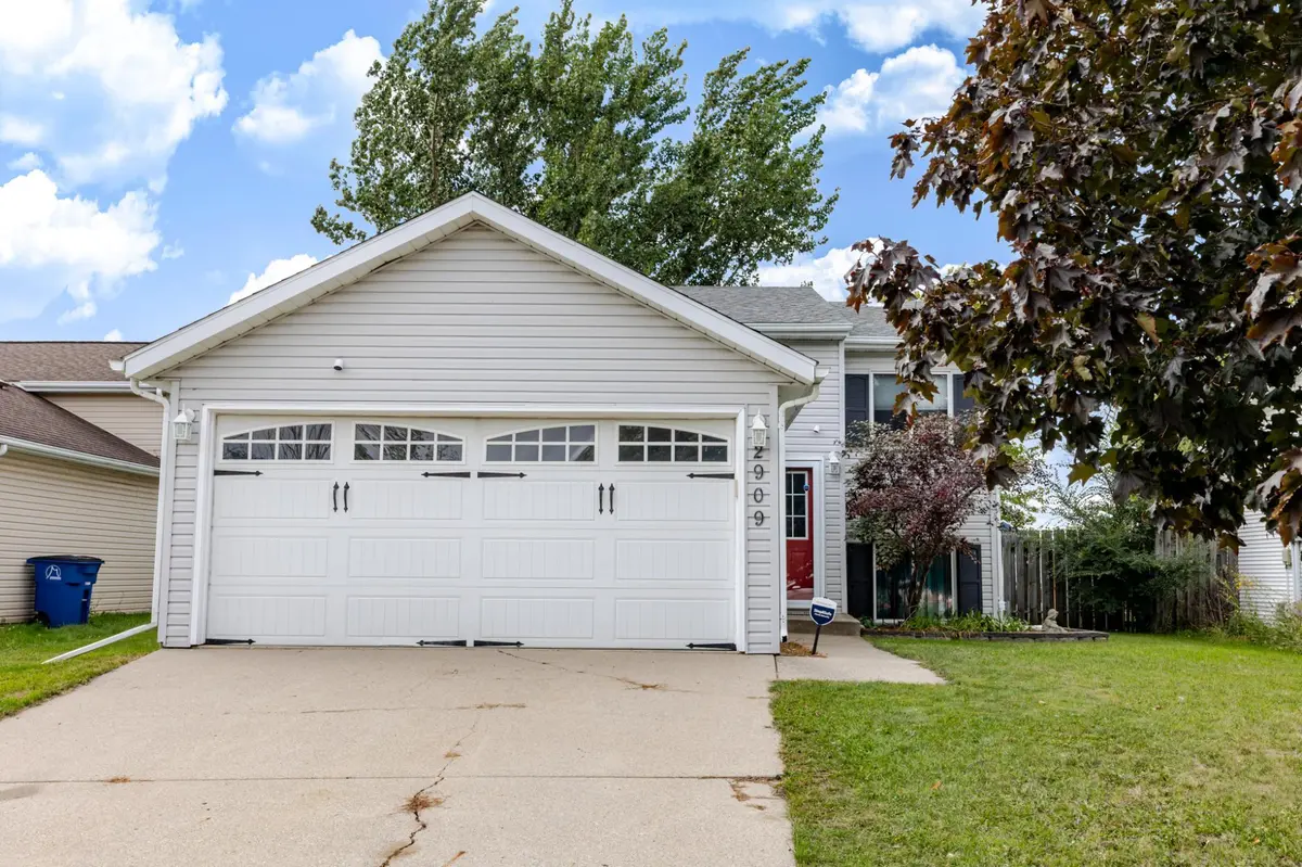 2909 29th Avenue CIR S, Moorhead, MN 56560