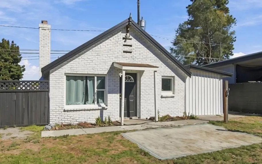 7403 E 3rd Ave, Spokane Valley, WA 99212