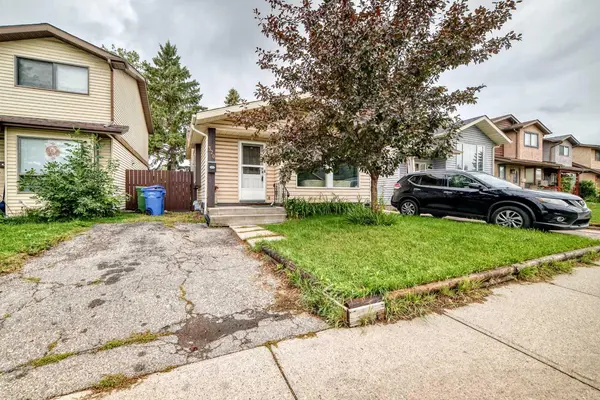 320 Abinger CRES NE, Calgary, AB T2A 6L3
