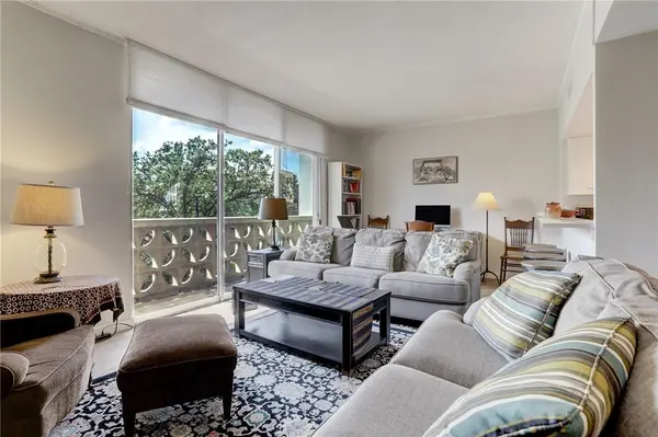 1801 Lavaca ST #3L, Austin, TX 78701
