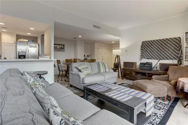 1801 Lavaca ST #3L, Austin, TX 78701
