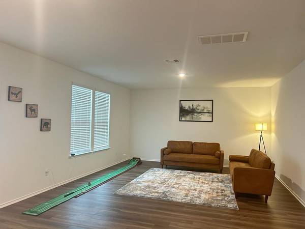 525 Senca PARK, Leander, TX 78641