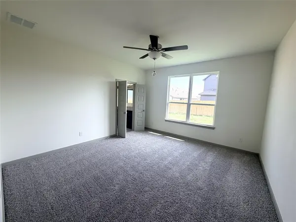 312 Boatright BLVD, Jarrell, TX 76537