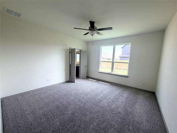 312 Boatright BLVD, Jarrell, TX 76537