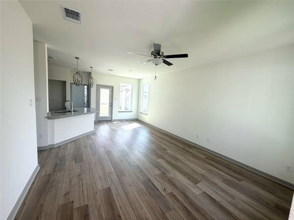 312 Boatright BLVD, Jarrell, TX 76537