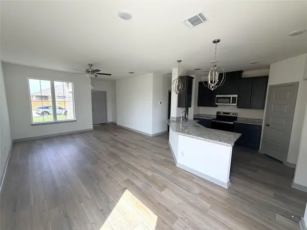 312 Boatright BLVD, Jarrell, TX 76537