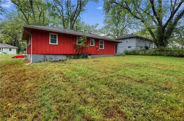 11015 HERRICK AVE, Kansas City, MO 64134