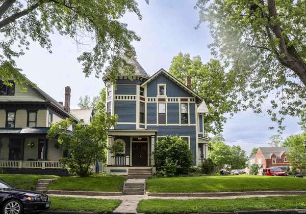 1104 W Wayne ST, Fort Wayne, IN 46802-6022