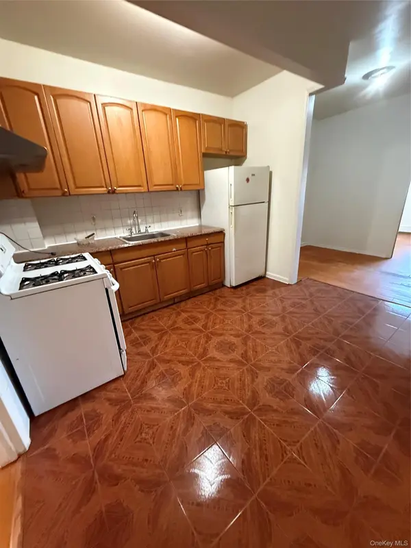 145-29 Lakewood Ave, Jamaica, NY 11435