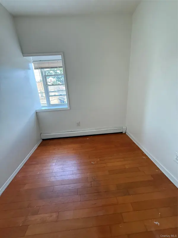 145-29 Lakewood Ave, Jamaica, NY 11435