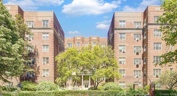 76-35 113th ST #6F, Forest Hills, NY 11375