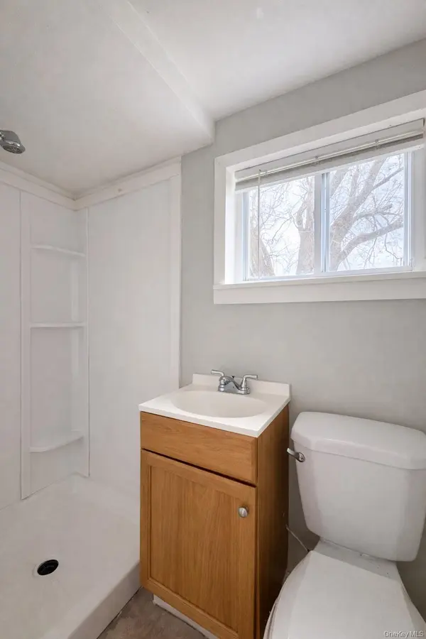 159 Pierce CIR, New Hampton, NY 10958
