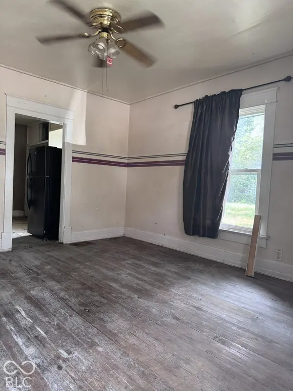 1535 8th AVE, Terre Haute, IN 47804