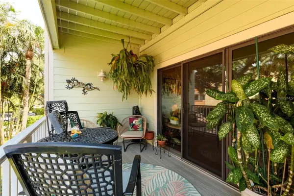 505 SANDY HOOK RD #505, Treasure Island, FL 33706