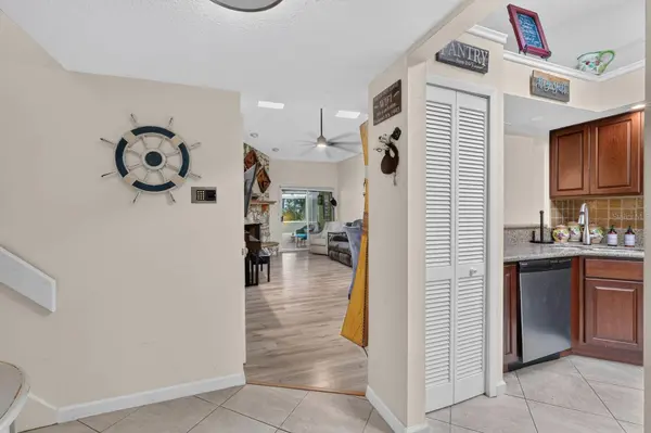 955 GRAYLING CT #B, Port Orange, FL 32127