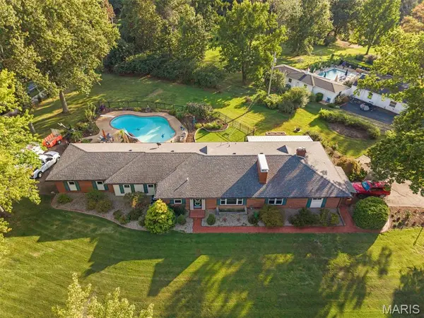20 Lemp RD, Kirkwood, MO 63122